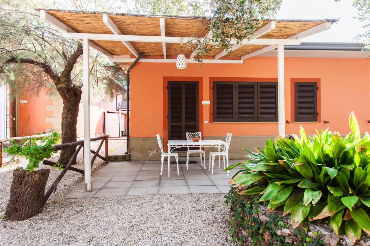 Villa Emilia Marina di Castagneto Carducci Eksteriør billede